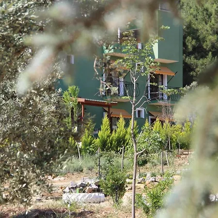 Oda ve Kahvaltı Serene Apart Surrounded By Nature In Kusadasi *